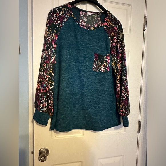 SPLA sweater top - Picture 2 of 4